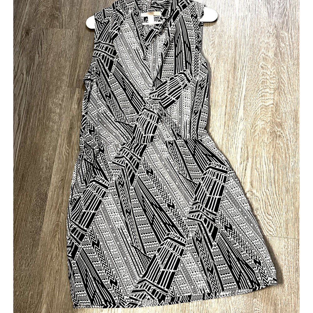 Forever 21 XXI Black White Abstract Print VNeck Pockets Gathered Waist LG Dress